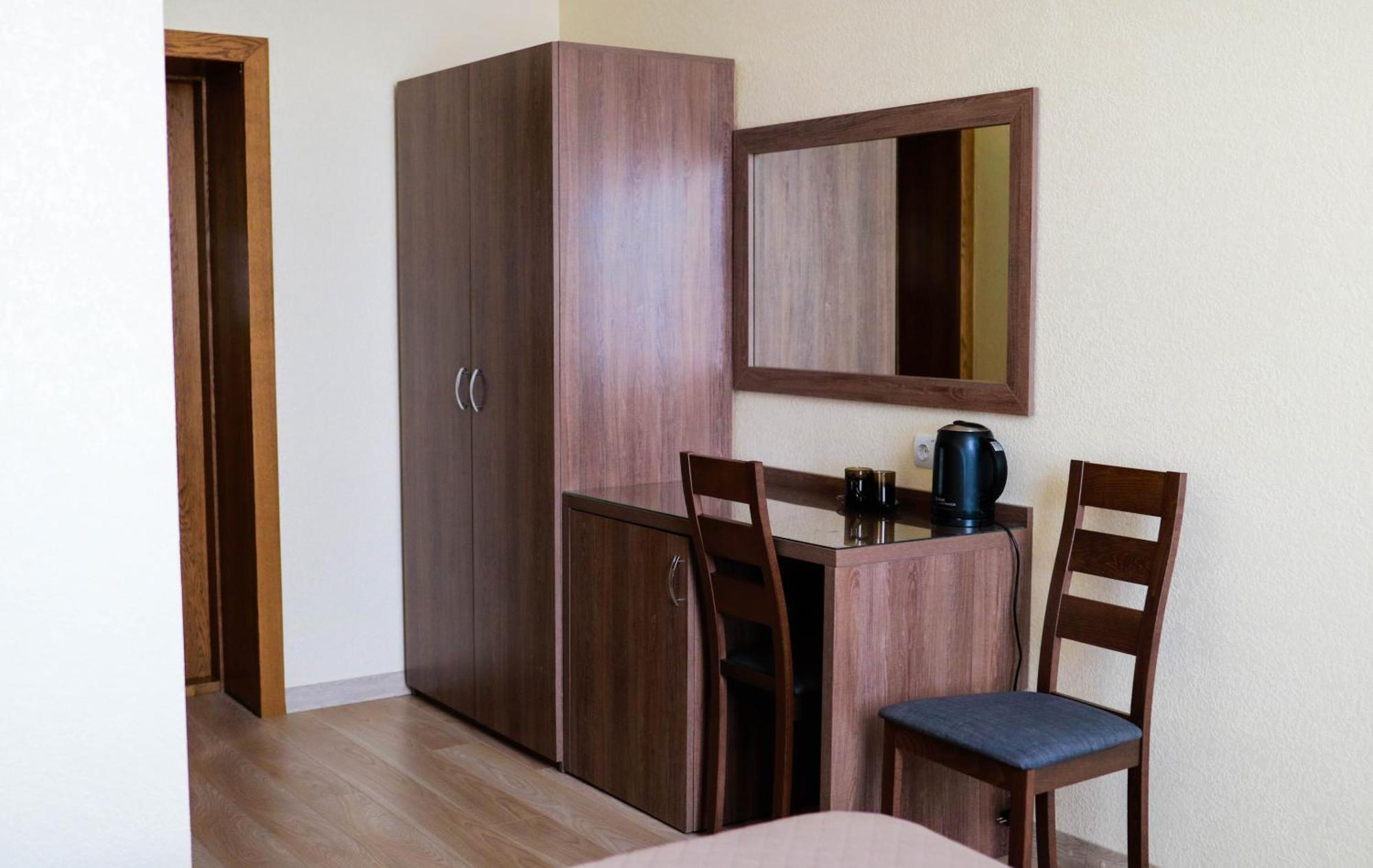 Hotel Sluch Starokostyantyniv Habitación foto